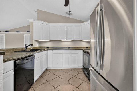 House in Jupiter, Florida 3 bedrooms, 122.91 sq.m. № 2185353 - photo 5