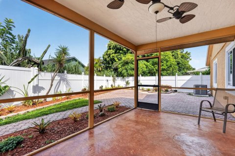 House in Jupiter, Florida 3 bedrooms, 122.91 sq.m. № 2185353 - photo 21