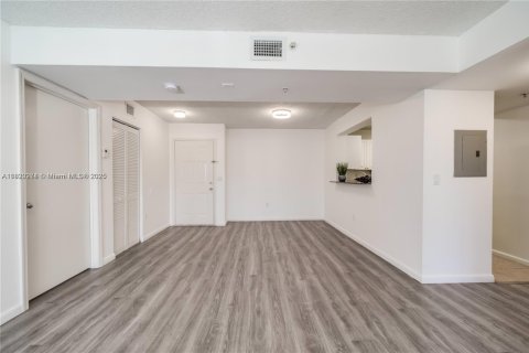 Copropriété à louer à Hollywood, Floride: 2 chambres, 92.9 m2 № 1937695 - photo 4