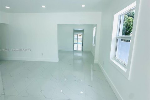 Купить виллу или дом в Хайалиа, Флорида 4 спальни, 241.73м2, № 1785721 - фото 4