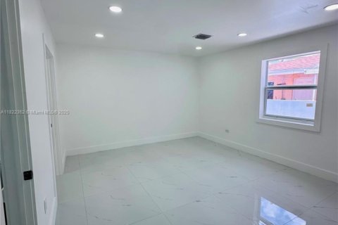 Купить виллу или дом в Хайалиа, Флорида 4 спальни, 241.73м2, № 1785721 - фото 23