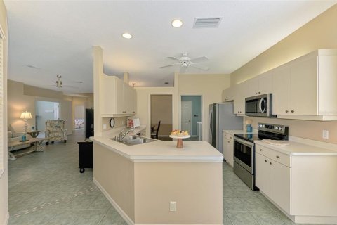 House in Nokomis, Florida 2 bedrooms, 157.28 sq.m. № 1654505 - photo 11