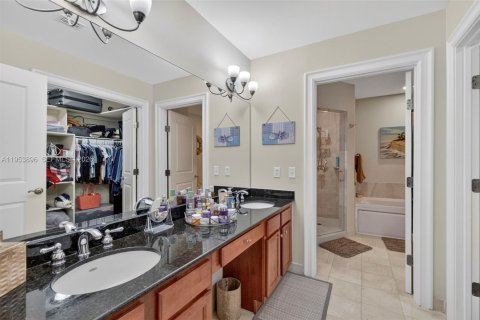 Condo in Weston, Florida, 2 bedrooms  № 2009779 - photo 17