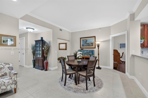 Condo in Weston, Florida, 2 bedrooms  № 2009779 - photo 5
