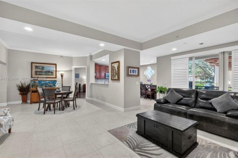 Condo in Weston, Florida, 2 bedrooms  № 2009779 - photo 8