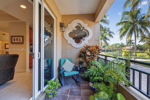 Condo in Weston, Florida, 2 bedrooms  № 2009779 - photo 29