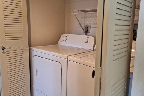 Copropriété à louer à Plantation, Floride: 2 chambres, 101.91 m2 № 2074856 - photo 18
