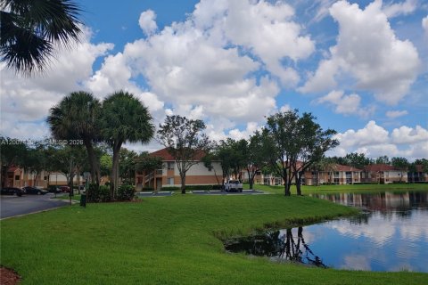 Copropriété à louer à Plantation, Floride: 2 chambres, 101.91 m2 № 2074856 - photo 2
