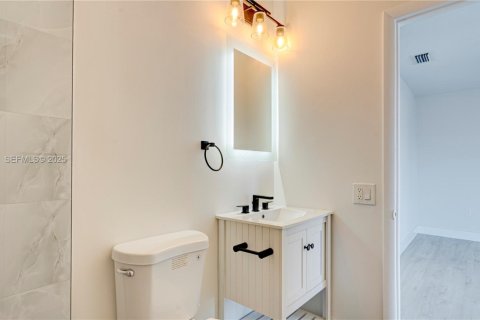 Condo in Sweetwater, Florida, 3 bedrooms № 1982673 - photo 15