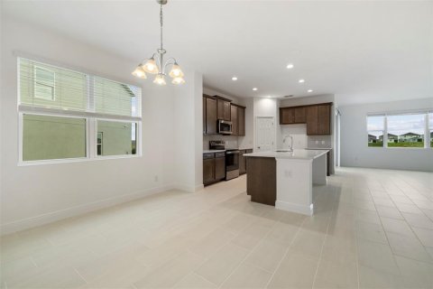 House in Clermont, Florida 6 bedrooms, 297.1 sq.m. № 1797932 - photo 4