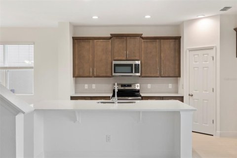 House in Clermont, Florida 6 bedrooms, 297.1 sq.m. № 1797932 - photo 5
