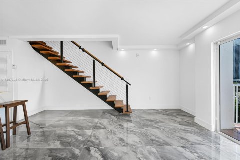 Снять в аренду кондоминиум в Санни-Айлс-Бич, Флорида 1 спальня, 86.4м2, № 1942567 - фото 8