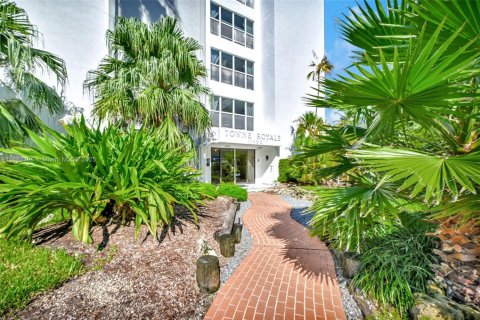 Снять в аренду кондоминиум в Санни-Айлс-Бич, Флорида 1 спальня, 86.4м2, № 1942567 - фото 20