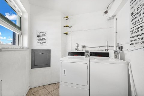 Снять в аренду кондоминиум в Санни-Айлс-Бич, Флорида 1 спальня, 86.4м2, № 1942567 - фото 18