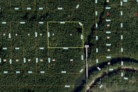Land in Fort Pierce, Florida № 1132712 - photo 1