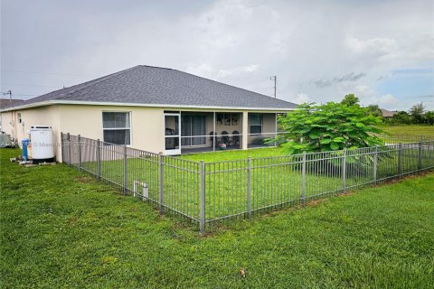 Купить виллу или дом в Кейп-Корал, Флорида 3 спальни, № 2016026 - фото 4