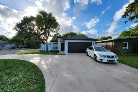 House in Fort Lauderdale, Florida 3 bedrooms, 128.11 sq.m. № 1893402 - photo 25