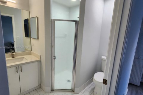 House in Fort Lauderdale, Florida 3 bedrooms, 128.11 sq.m. № 1893402 - photo 19