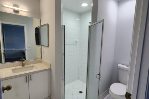 House in Fort Lauderdale, Florida 3 bedrooms, 128.11 sq.m. № 1893402 - photo 16