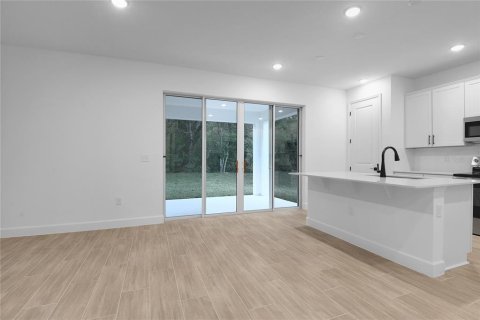 Casa en venta en Mount Dora, Florida, 4 dormitorios, 248.05 m2 № 2329522 - foto 9