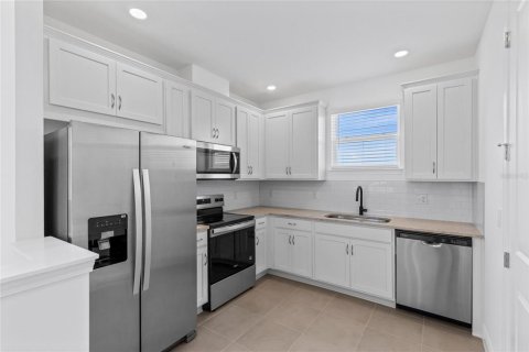 Apartment in Orlando, Florida 1 bedroom, 69.68 sq.m. № 2198524 - photo 4