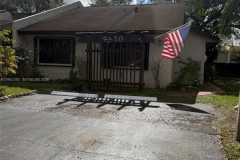 Adosado en Pembroke Pines, Florida 2 dormitorios, 108.6 m2 № 2024919