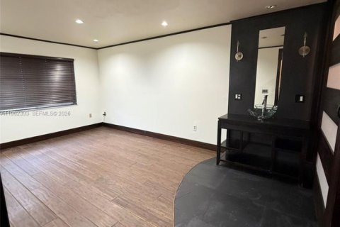 Adosado en alquiler en Pembroke Pines, Florida, 2 dormitorios, 108.6 m2 № 2024919 - foto 10