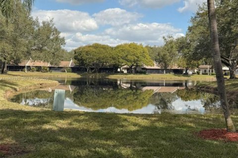 Adosado en alquiler en Pembroke Pines, Florida, 2 dormitorios, 108.6 m2 № 2024919 - foto 18