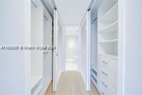 Condominio en venta en Miami Beach, Florida, 2 dormitorios, 98.57 m2 № 1695409 - foto 9