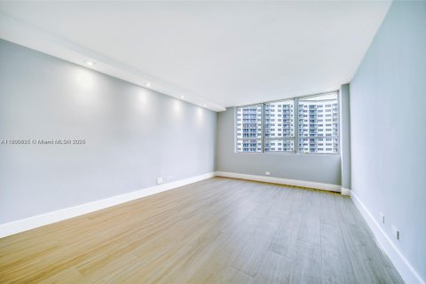 Condominio en venta en Miami Beach, Florida, 2 dormitorios, 98.57 m2 № 1695409 - foto 10