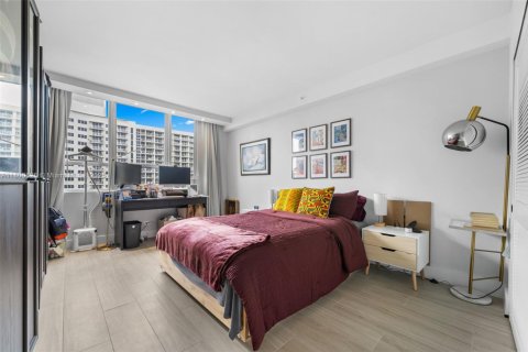 Condominio en venta en Miami Beach, Florida, 2 dormitorios, 98.57 m2 № 1695409 - foto 19