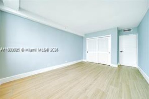 Condominio en venta en Miami Beach, Florida, 2 dormitorios, 98.57 m2 № 1695409 - foto 8