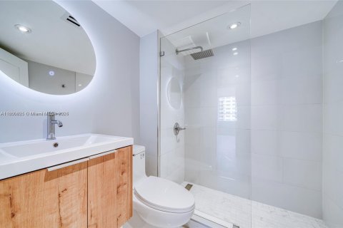 Condominio en venta en Miami Beach, Florida, 2 dormitorios, 98.57 m2 № 1695409 - foto 13