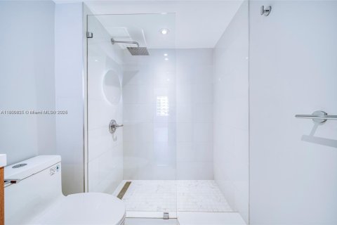 Condominio en venta en Miami Beach, Florida, 2 dormitorios, 98.57 m2 № 1695409 - foto 6
