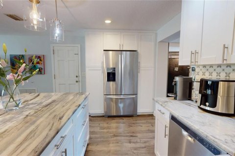 House in Dunedin, Florida 3 bedrooms, 174.01 sq.m. № 2223141 - photo 17