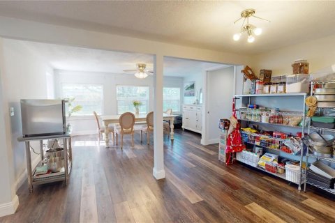 House in Dunedin, Florida 3 bedrooms, 174.01 sq.m. № 2223141 - photo 28