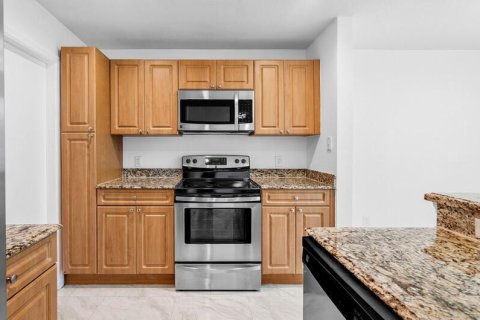Touwnhouse à vendre à Boynton Beach, Floride: 3 chambres, 133.87 m2 № 2077648 - photo 9