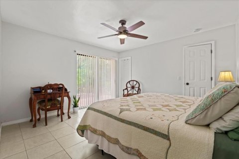 House in Port Charlotte, Florida 2 bedrooms, 98.29 sq.m. № 2099434 - photo 16