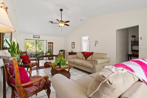 House in Port Charlotte, Florida 2 bedrooms, 98.29 sq.m. № 2099434 - photo 6