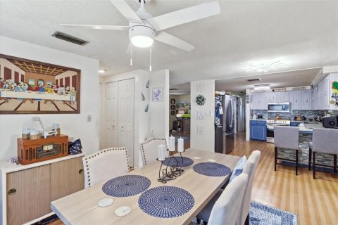 Villa ou maison à vendre à Crystal River, Floride: 2 chambres, 104.05 m2 № 2273321 - photo 2