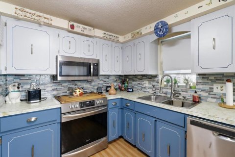 Villa ou maison à vendre à Crystal River, Floride: 2 chambres, 104.05 m2 № 2273321 - photo 10