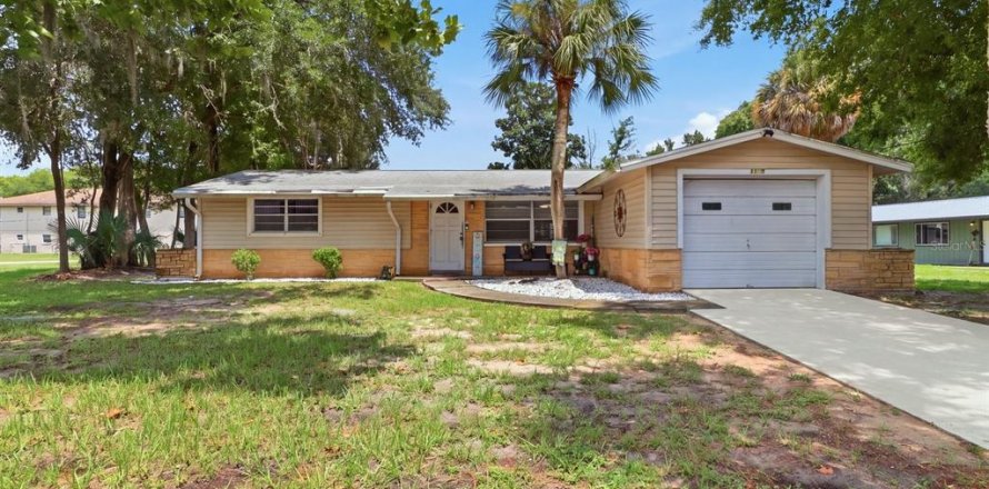 Villa ou maison à Crystal River, Floride 2 chambres, 104.05 m2 № 2273321