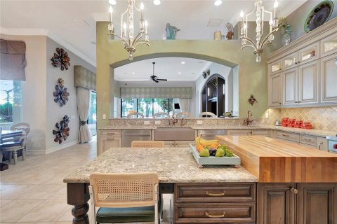 Casa en venta en Tampa, Florida, 5 dormitorios, 461.63 m2 № 1717422 - foto 24