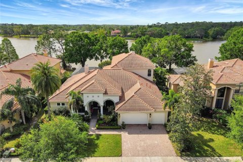 Casa en venta en Tampa, Florida, 5 dormitorios, 461.63 m2 № 1717422 - foto 1