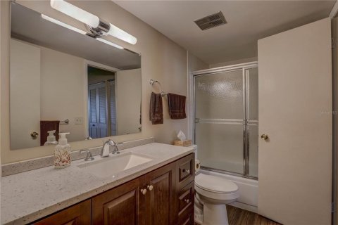Condominio en venta en Clearwater, Florida, 1 dormitorio, 65.4 m2 № 1916010 - foto 25