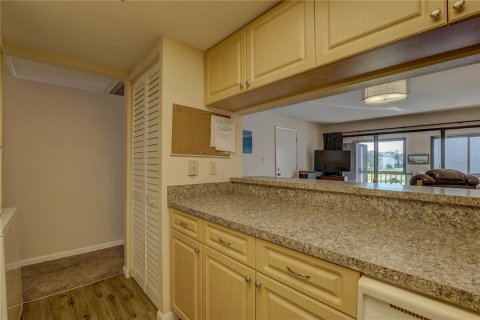 Condominio en venta en Clearwater, Florida, 1 dormitorio, 65.4 m2 № 1916010 - foto 16