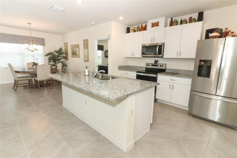 House in Ormond Beach, Florida 3 bedrooms, 156.54 sq.m. № 1757707 - photo 12