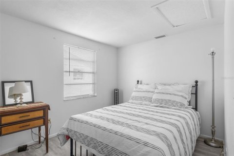 House in Tampa, Florida 3 bedrooms, 138.8 sq.m. № 1766259 - photo 20