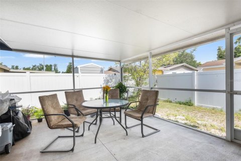House in Tampa, Florida 3 bedrooms, 138.8 sq.m. № 1766259 - photo 23
