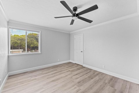 Copropriété à louer à Palm Springs, Floride: 2 chambres, 81.75 m2 № 2191994 - photo 22